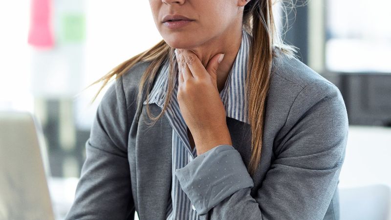 Daha sağlıklı tiroid için uzak durulması gereken 7 gıda