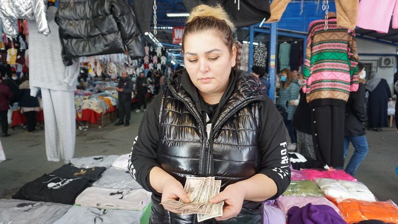 Pazar esnafına Bulgar turistten sahte dolar şoku