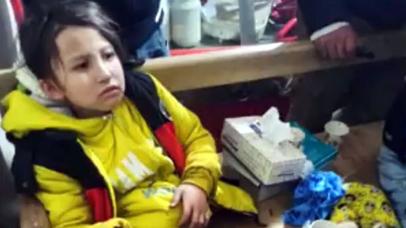 İran sınırında Afganistanlı kadın soğuktan öldü, 2 çocuk kurtarıldı