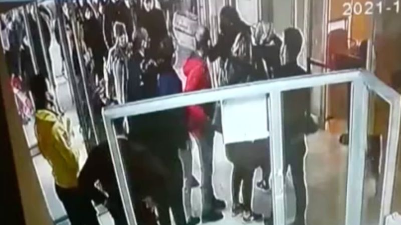 Avcılar'da hastane acilinde güvenliği döven hasta yakını yakalandı