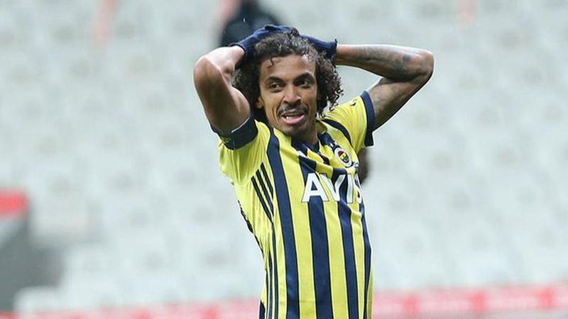 Luiz Gustavo ile yollar ayrılıyor