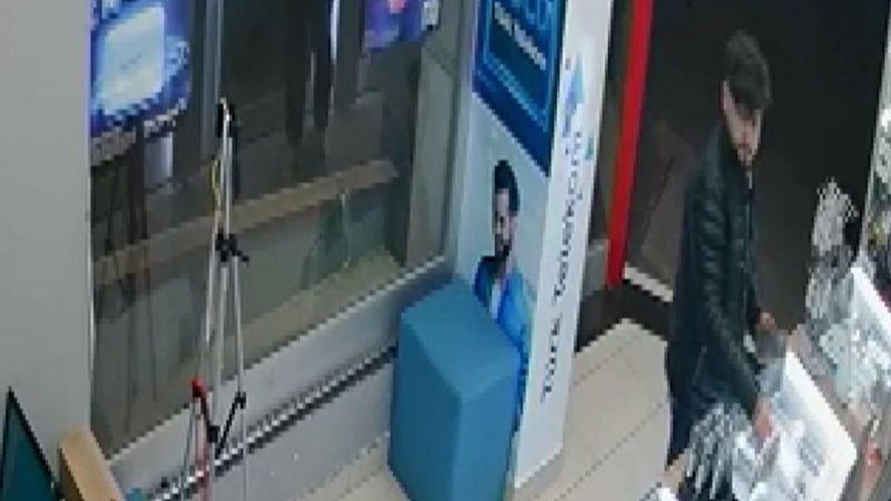 Bahçelievler'de cep telefonu hırsızlığı kamerada