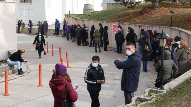 Eskişehir'de korona test kuyrukları uzadı