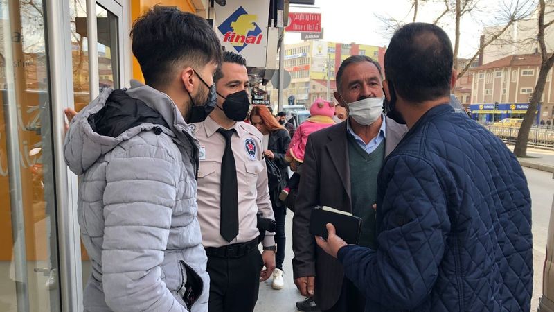 Kastamonu'da dolandırmaya çalışılan adamı polis kurtardı