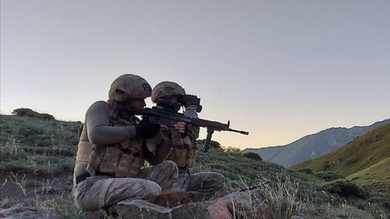 İkna çalışmaları sonucu 3 terörist teslim oldu