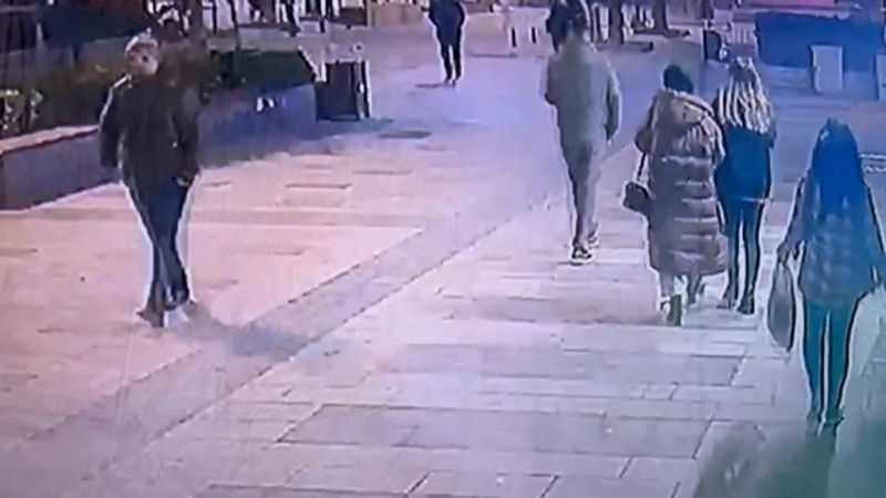 Arnavutköy'de 12 bin TL'lik telefonun çalındığı an kamerada
