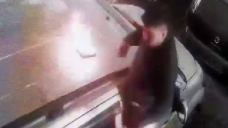 Esenyurt'taki usta, nem kurutmak için tiner yakınca alevler içinde kaldı