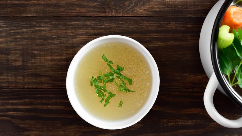 Tavuk suyu soğuk algınlığına gerçekten yardımcı olabilir