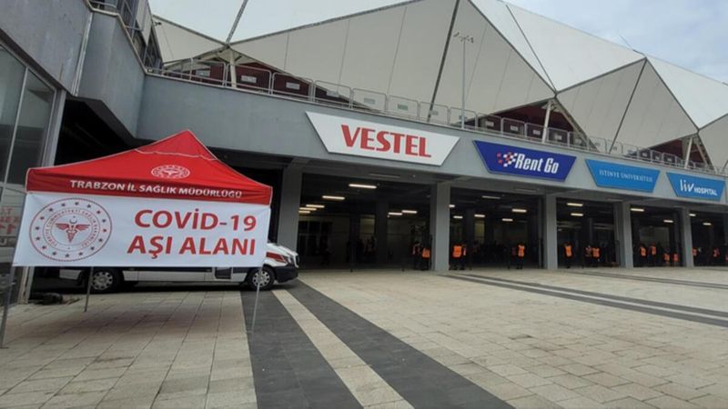 Trabzonsporlu taraftarlar için stadyum dışına aşı çadırı