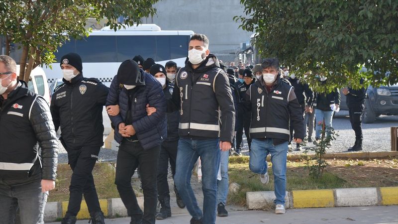 Şırnak merkezli operasyonda yakalanan zanlılar adliyede