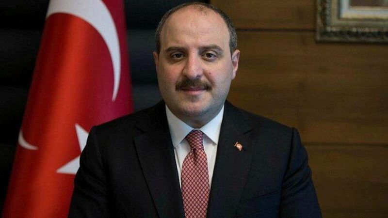 Mustafa Varank'tan Nevşin Mengü'ye: Müzmin muhaliflik dünyanın en amansız hastalığı