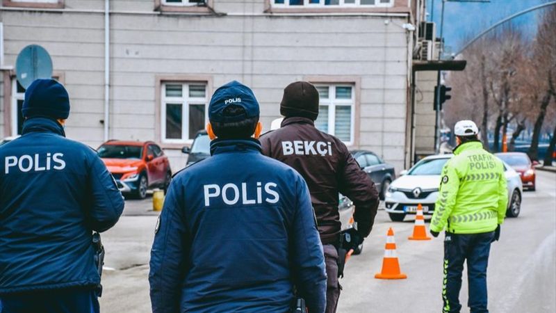 81 ilde 'Huzurlu Sokaklar ve Terör Suçları Uygulaması' yapıldı