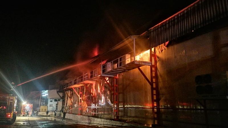 Hatay'da soğuk hava deposunda yangın