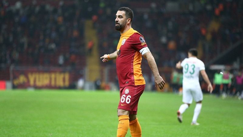 Marca, Arda Turan'la dalga geçti