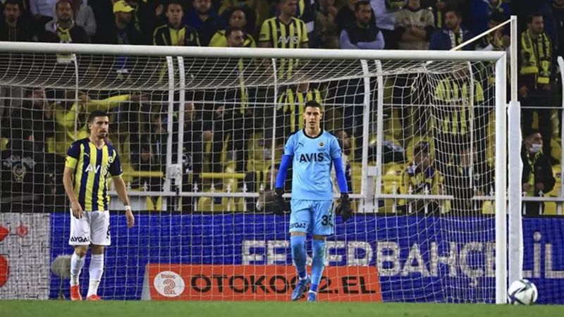Fenerbahçe Berke Özer ile yola devam ediyor