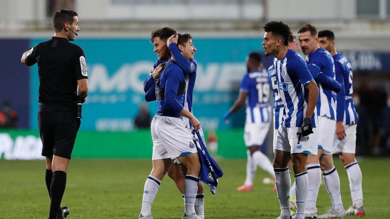 Oyuna aldığı oğlu son dakikada galibiyeti getirdi