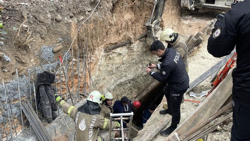 Avcılar'da inşaat göçüğünün altında kalan 2 işçiden 1'i kurtarılamadı