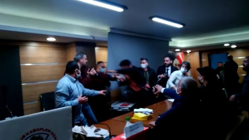 Tarsus'ta Kasaplar Odası seçiminde 'fazla oy kullanıldı' kavgası