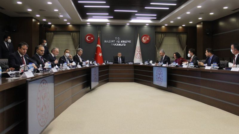 Hazine ve Maliye Bakanı Nebati TÜSİAD heyetiyle bir araya geldi