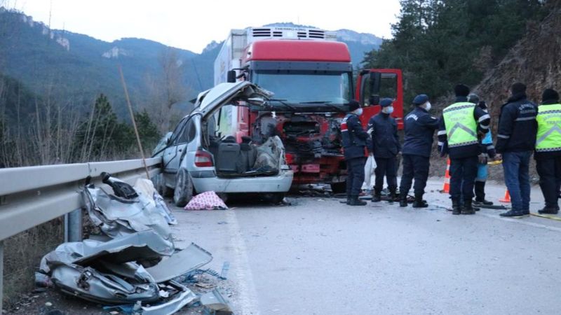 Bolu'daki korkunç kazada 4 kişi hayatını kaybetti