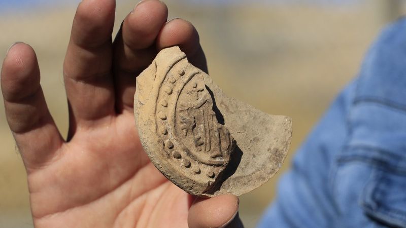 Mardin’de 1400 yıllık ampulla bulundu