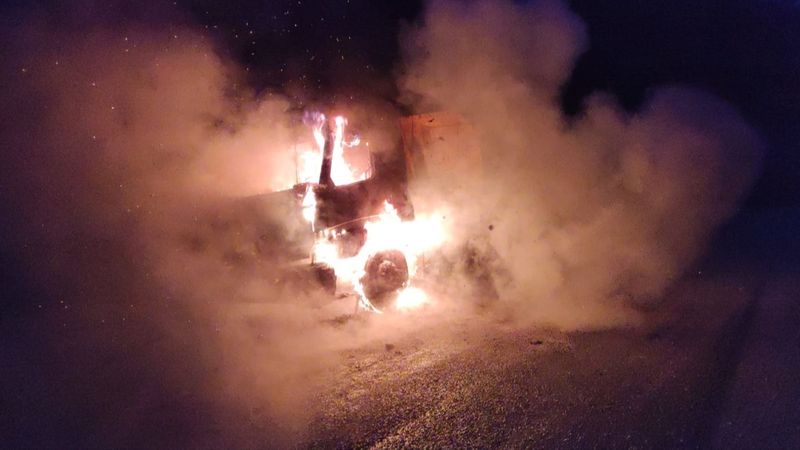 Osmaniye'de seyir halindeki tır kül oldu