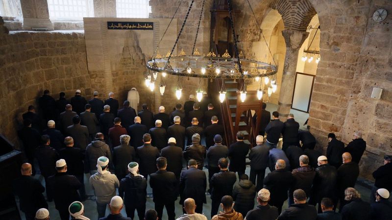 Antalya’da, tarihi camide 126 yıl sonra ilk namaz kılındı