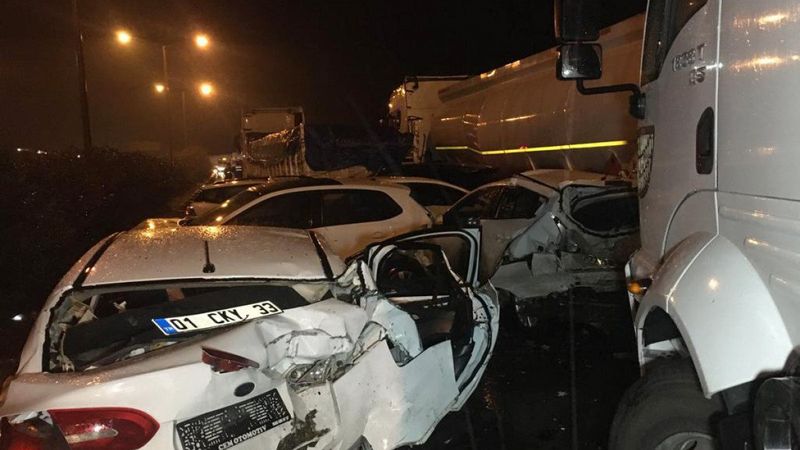 Gaziantep'te zincirleme kazada 8 kişi yaralandı