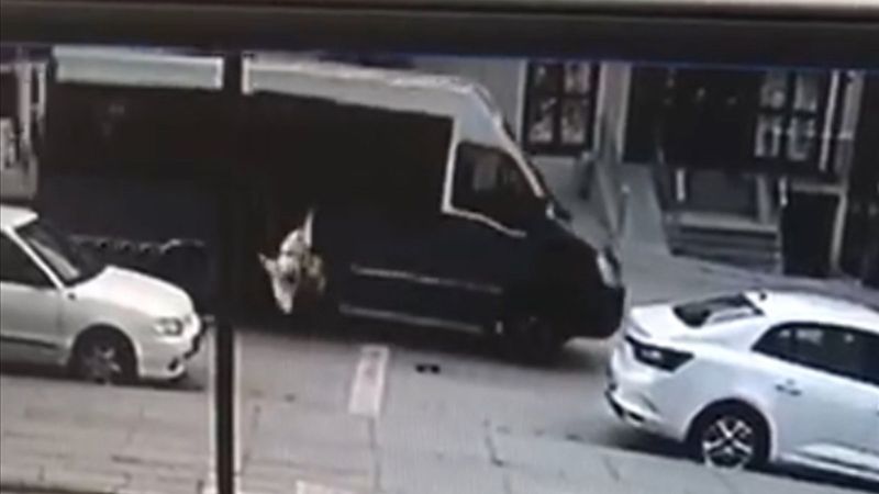 Ankara'da dolmuştan düşen öğrenci ağır yaralandı