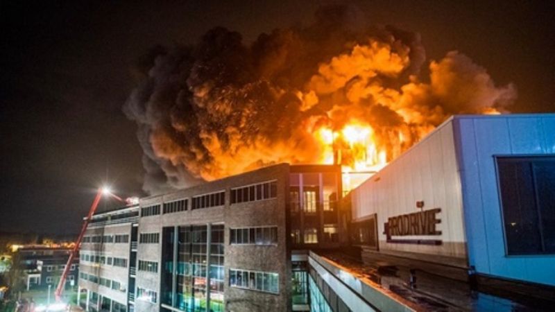 Dünyanın en büyük yonga üreticilerinden ASML’de yangın çıktı