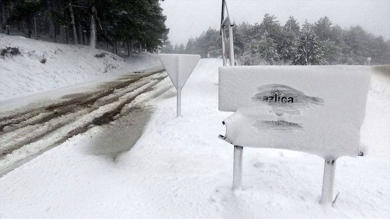 Kazdağları, beyaz örtüyle kaplandı