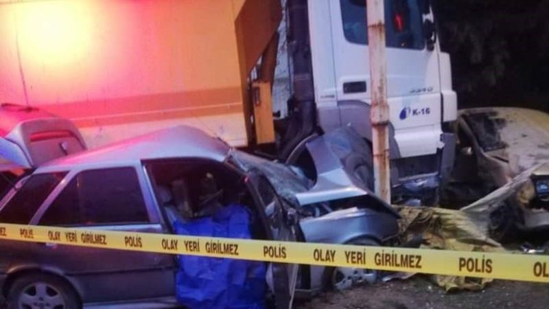 Gaziantep'te hafriyat kamyonu ile otomobil çarpıştı: 1 ölü