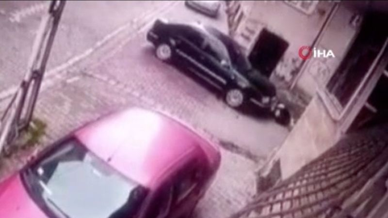 Esenyurt'ta 7'nci kattan düşen genç, kurtarılamadı