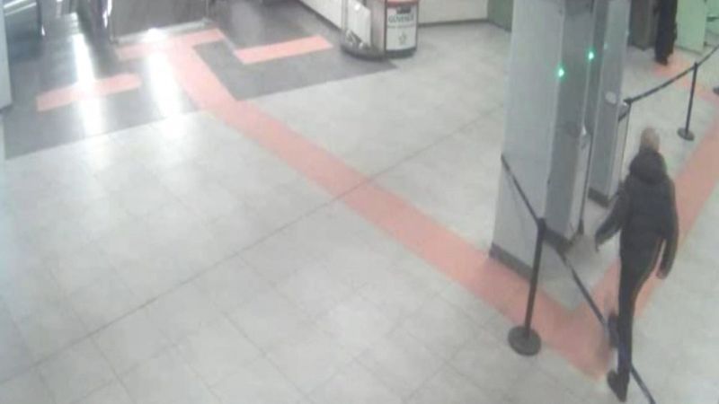 Kadıköy metrosundaki bıçaklı saldırganın yeni görüntüleri ortaya çıktı