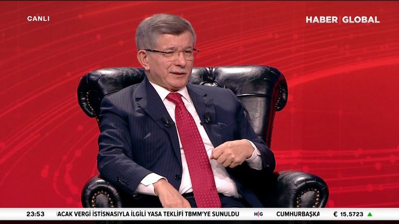 Ahmet Davutoğlu: AK Parti'nin 2023'te barajı geçebileceğinden şüpheliyim