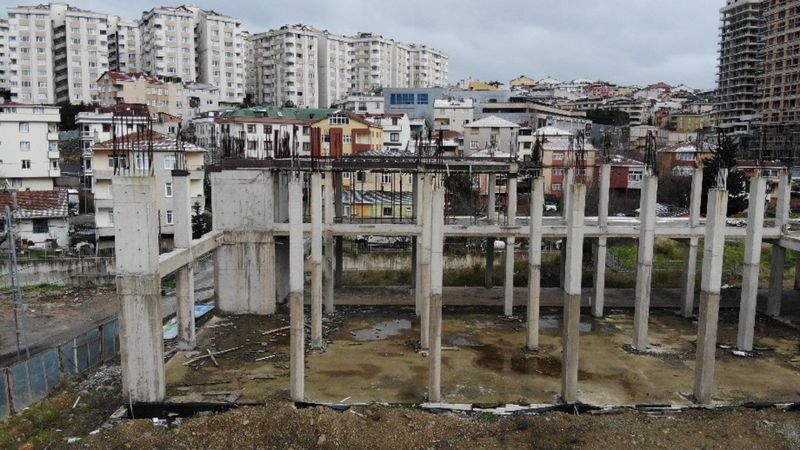 Çekmeköy'deki istasyon inşaatı hurdacıların istilasına uğradı