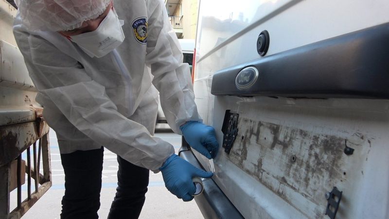 Denizli'de aynı mahalleden 30 aracın plakası çalındı