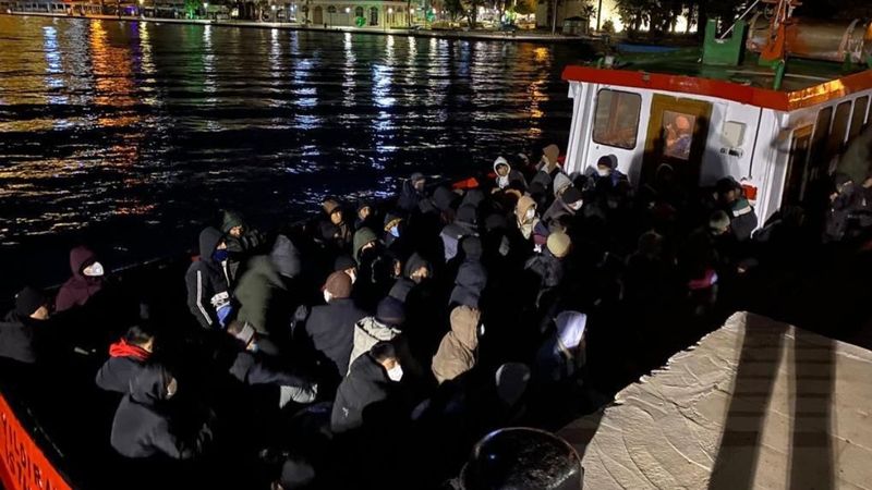 Çeşme'de 179 düzensiz göçmen yakalandı