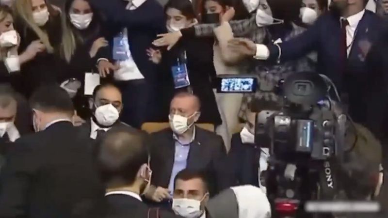 AK Gençlik paylaştı: Koltuk tanımayan aşk