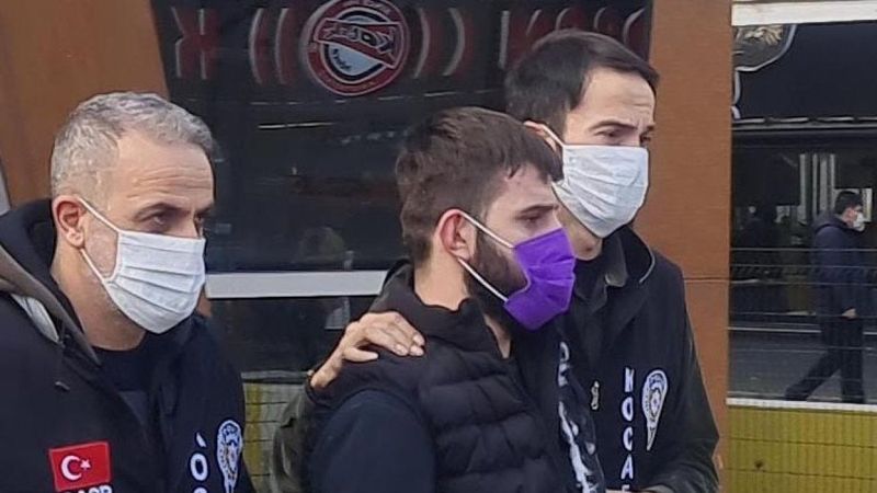 Kocaeli'de yolda karşılaştığı husumetlisini öldürdü