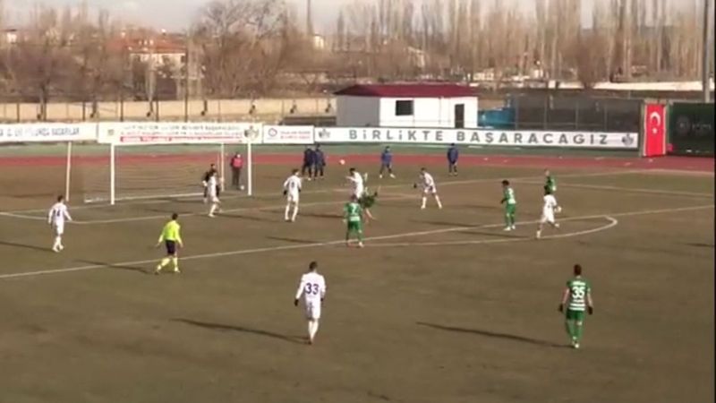 Batuhan Karadeniz'den muhteşem röveşata golü