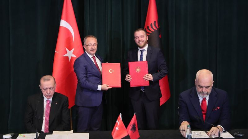 Türkiye ile Arnavutluk arasında 7 anlaşma imzalandı