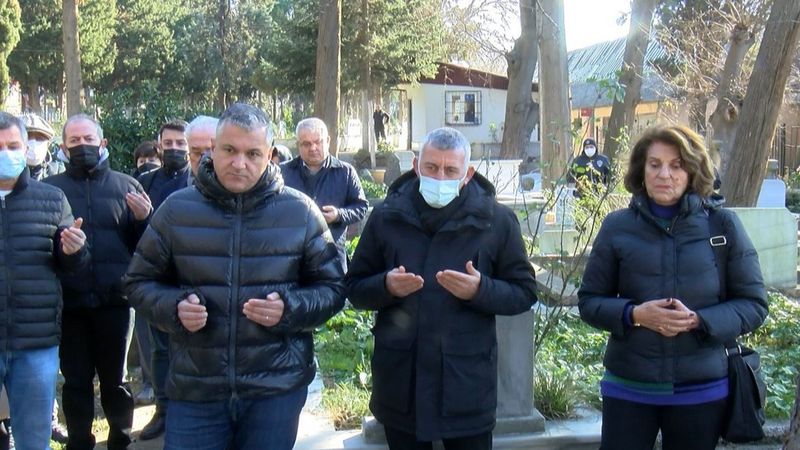 Mehmet Ali Birand, mezarı başında anıldı