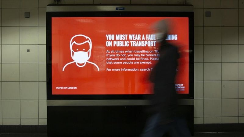 Pfizer CEO'su: Omicron son dalga olabilir