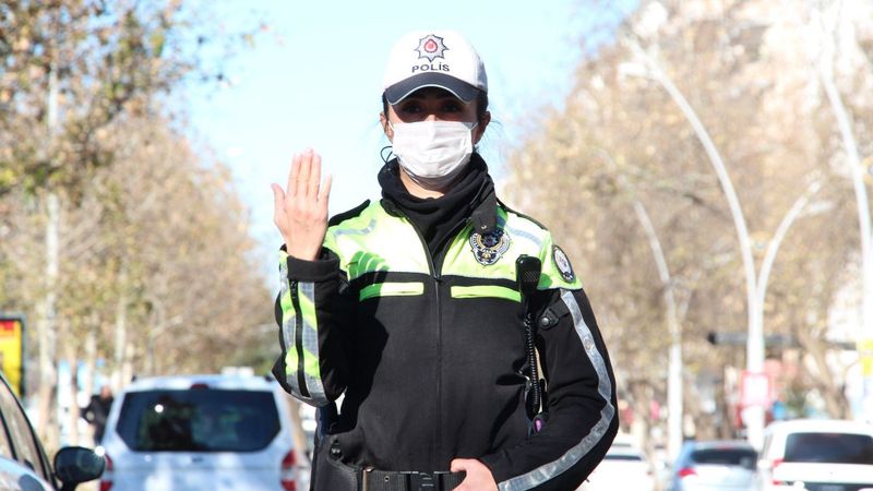 Diyarbakır'ın ilk kadın 'Motosikletli Şahin' polisi