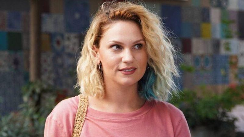 Masumlar Apartmanı jübile oldu! Farah Zeynep Abdullah o defteri kapattı...