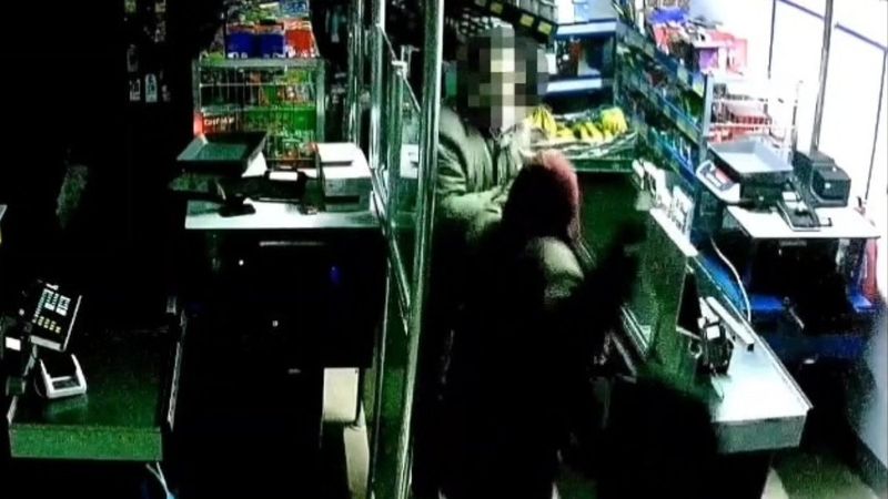 Mersin'de gaspçıların kullandığı bıçak ve satır oyuncak çıktı