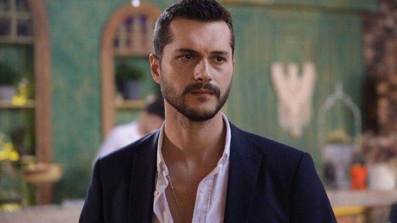 Evli olduğunu bilmeyenler 'Şaka' diyebilir ama... İşte Alperen Duymaz'ın nazarlardan koruduğu öğretmen eşi!