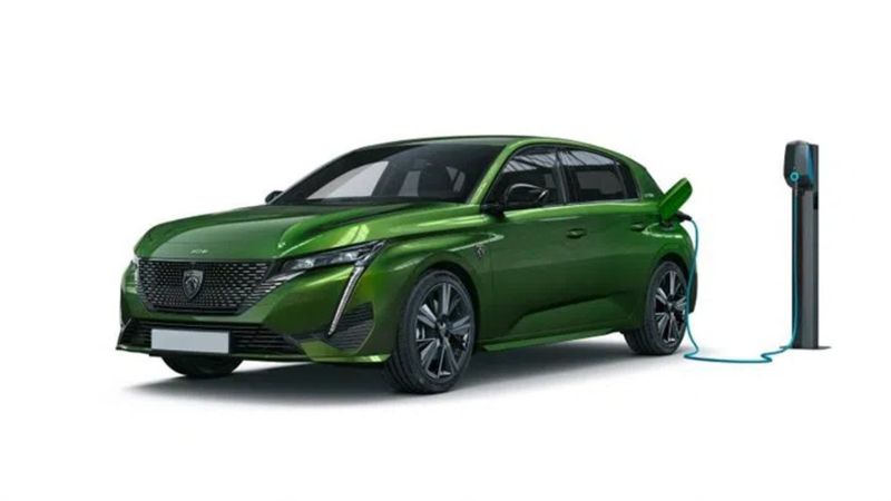 Elektrikli Peugeot e-308, 2023'te geliyor