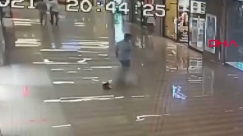 Bakırköy’de, AVM’de 11 yaşındaki çocuğu darbeden şahsa hapis cezası